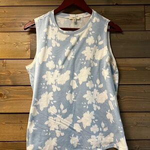 Fitted Blue and White Sleeveless Tank Top